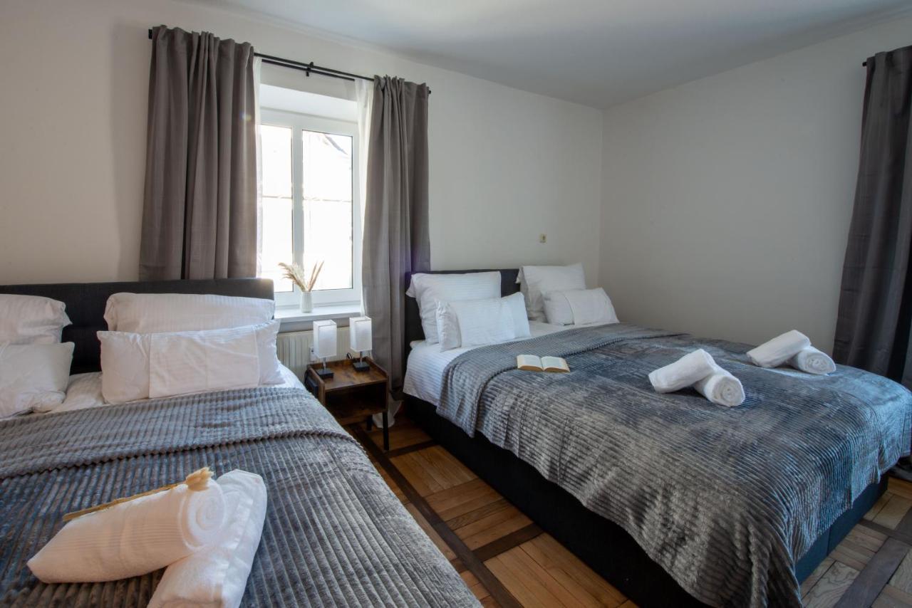 Bessa Homes 6 Personen 2 Schlafzimmer, 3 King Size, Betten, Balkon, Kueche Haag in Oberbayern 외부 사진