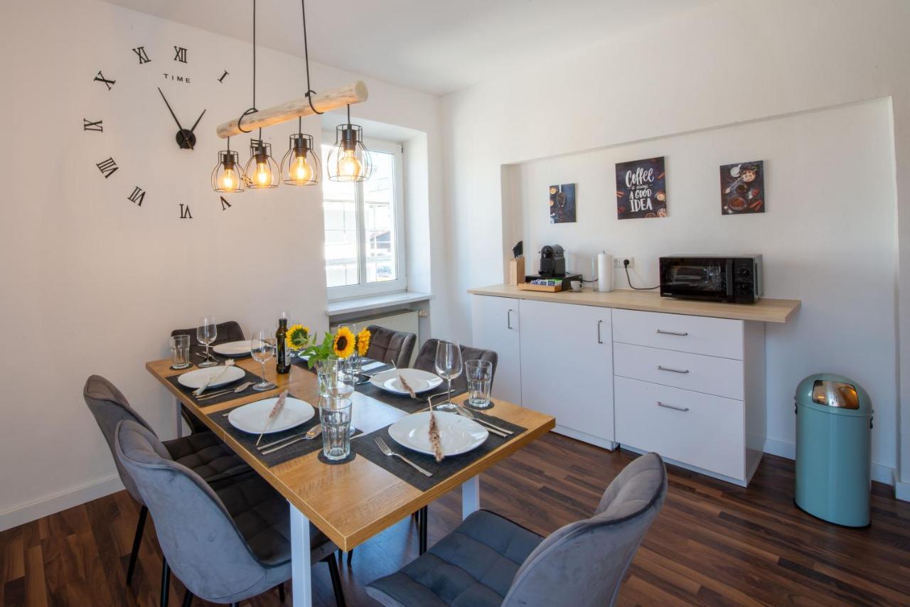 Bessa Homes 6 Personen 2 Schlafzimmer, 3 King Size, Betten, Balkon, Kueche Haag in Oberbayern 외부 사진