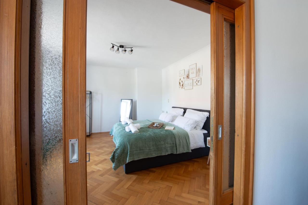 Bessa Homes 6 Personen 2 Schlafzimmer, 3 King Size, Betten, Balkon, Kueche Haag in Oberbayern 외부 사진