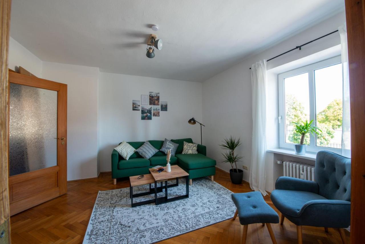 Bessa Homes 6 Personen 2 Schlafzimmer, 3 King Size, Betten, Balkon, Kueche Haag in Oberbayern 외부 사진